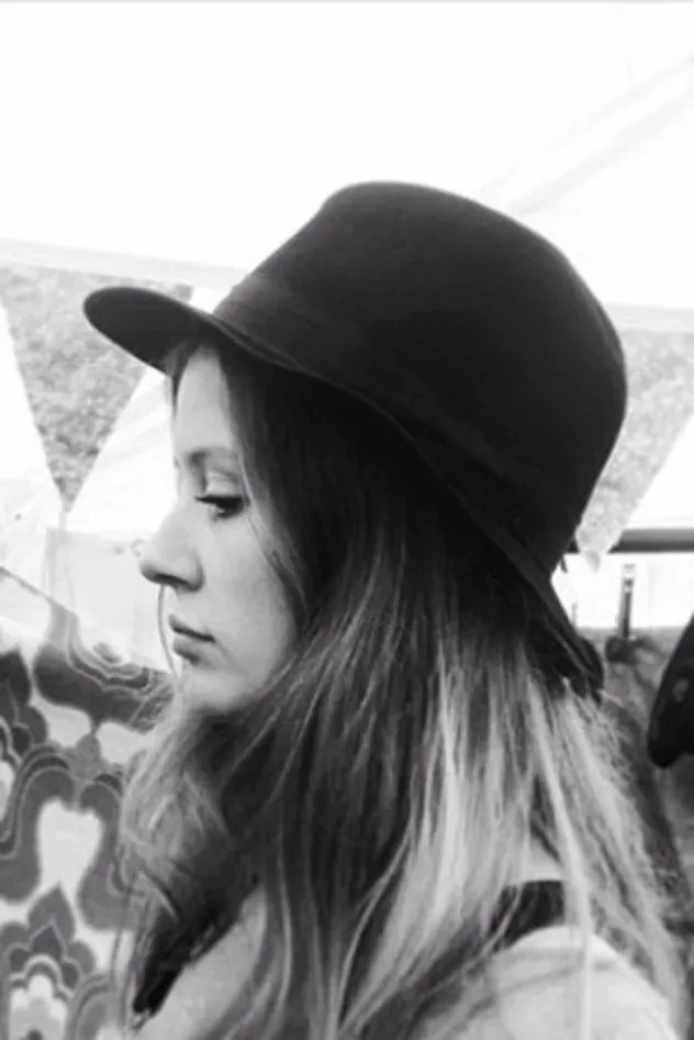 صورة الغلاف لـ Chloë Wicks