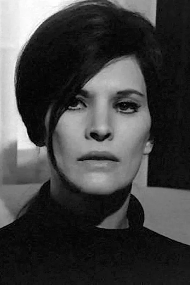 صورة الغلاف لـ Yelena Samarina