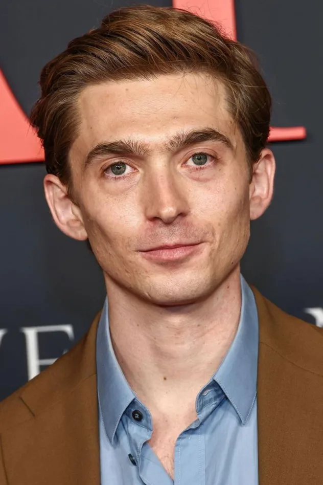 Austin Abrams fotoğrafı