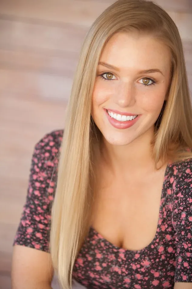 Обложка для Emily Peachey