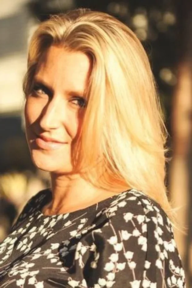 صورة الغلاف لـ Sally Brunski