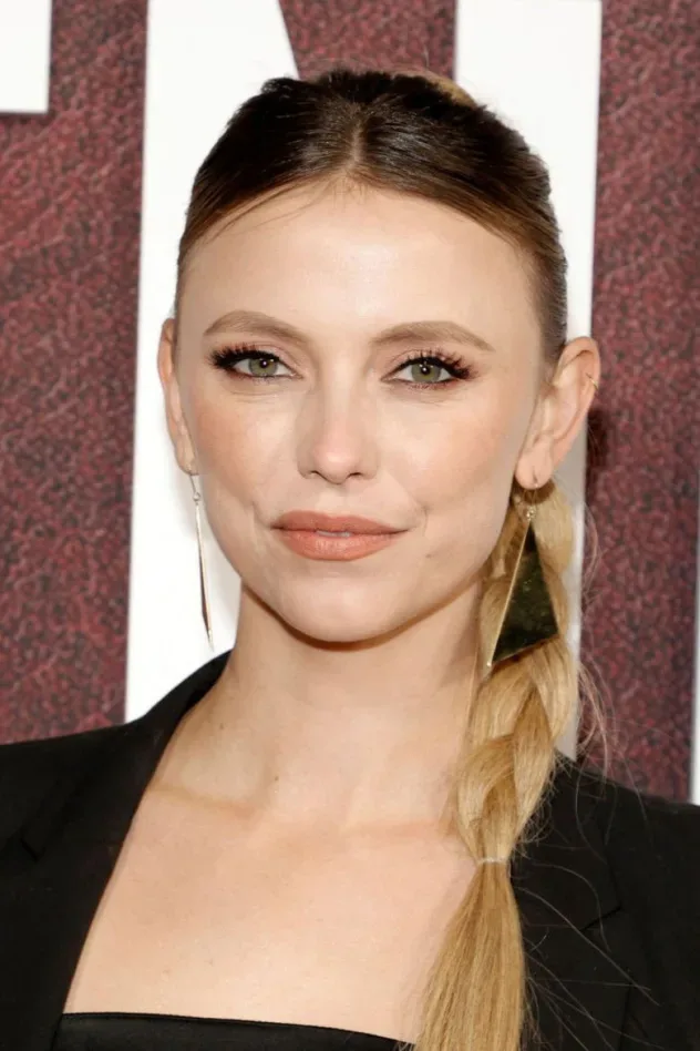 Обложка для Riley Voelkel