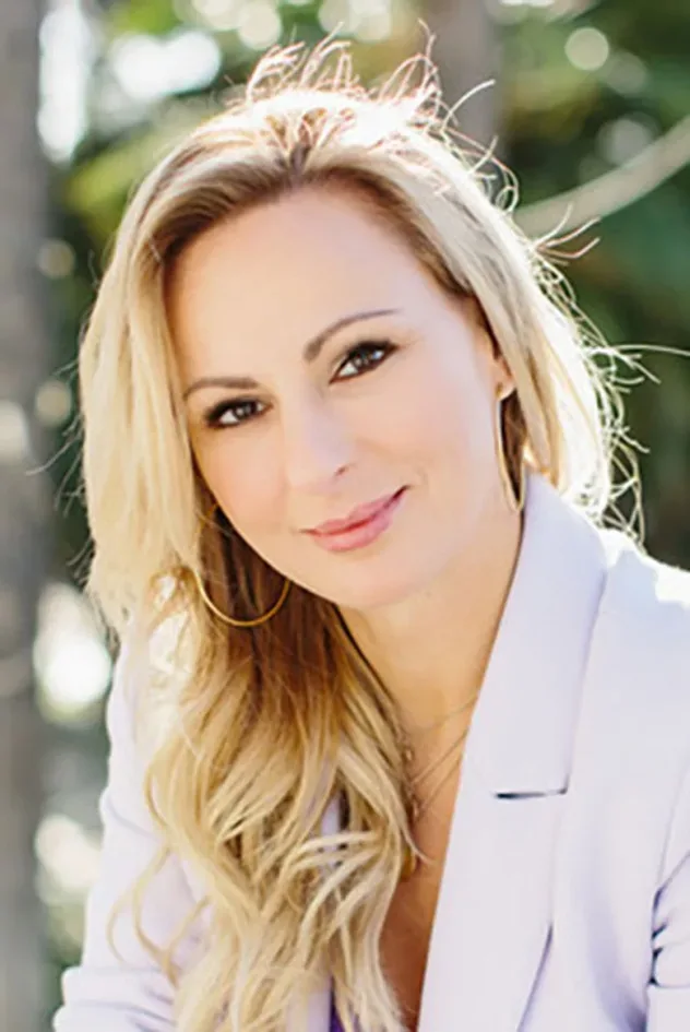 صورة الغلاف لـ Christi Lukasiak