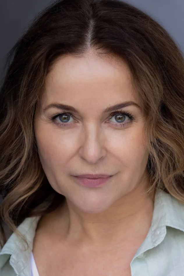 صورة Julia Sawalha