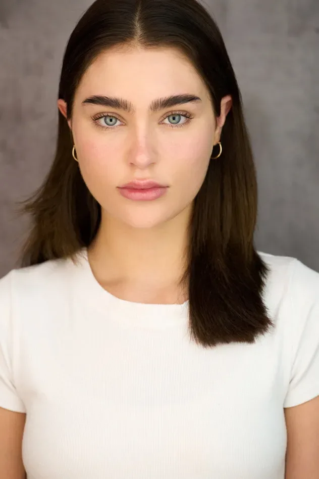 Обложка для Sophi Knight