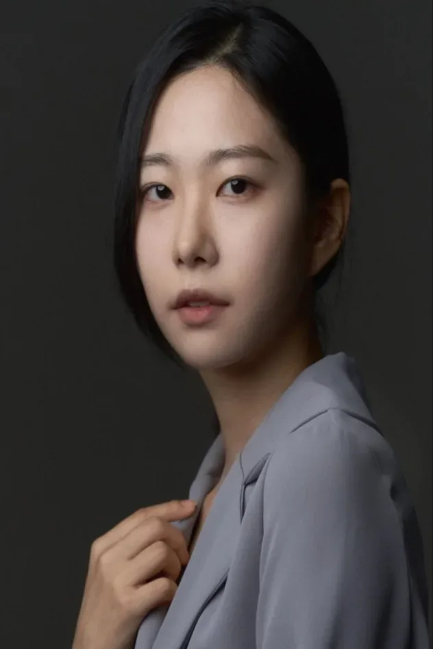 صورة الغلاف لـ Kim Yoon-jin