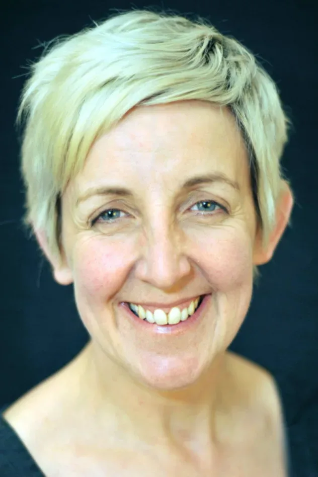 صورة الغلاف لـ Julie Hesmondhalgh