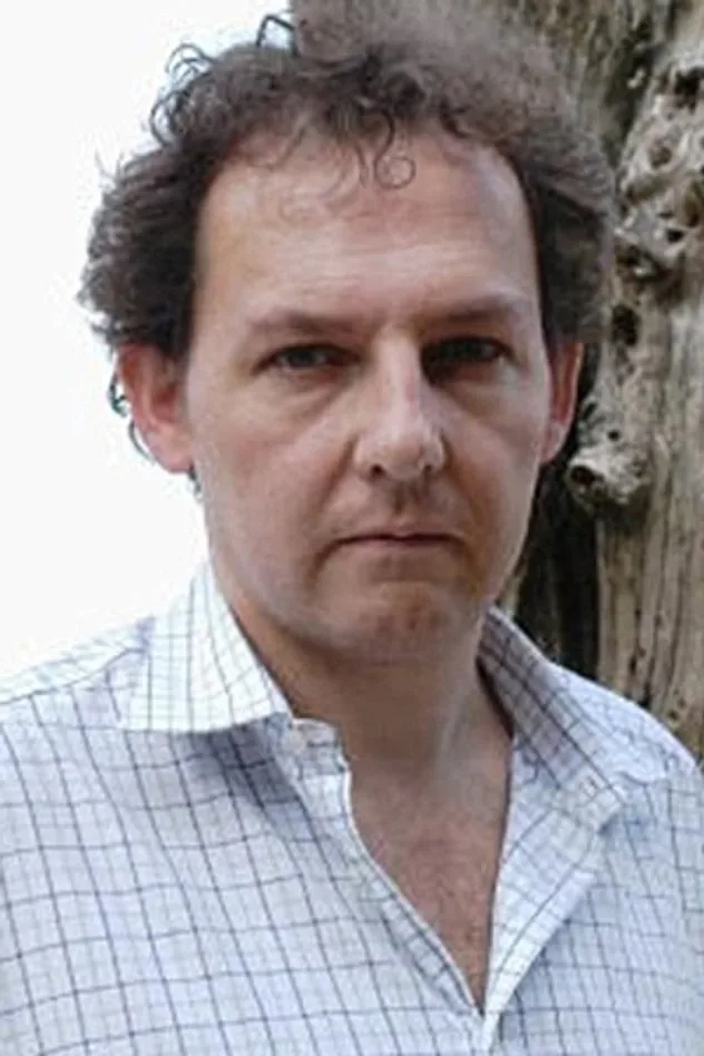 Imagen de portada para Giles Foden