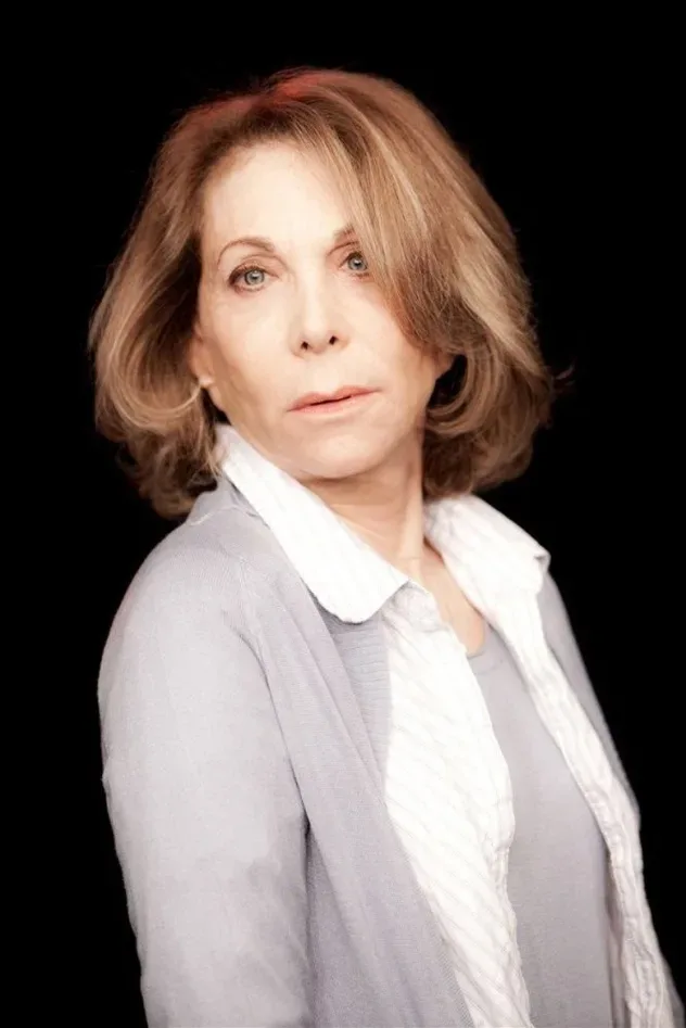 Tanya Lopert için kapak görseli