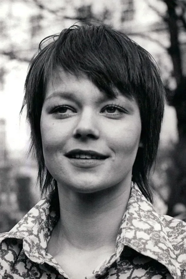 Обложка для Carolyn Seymour