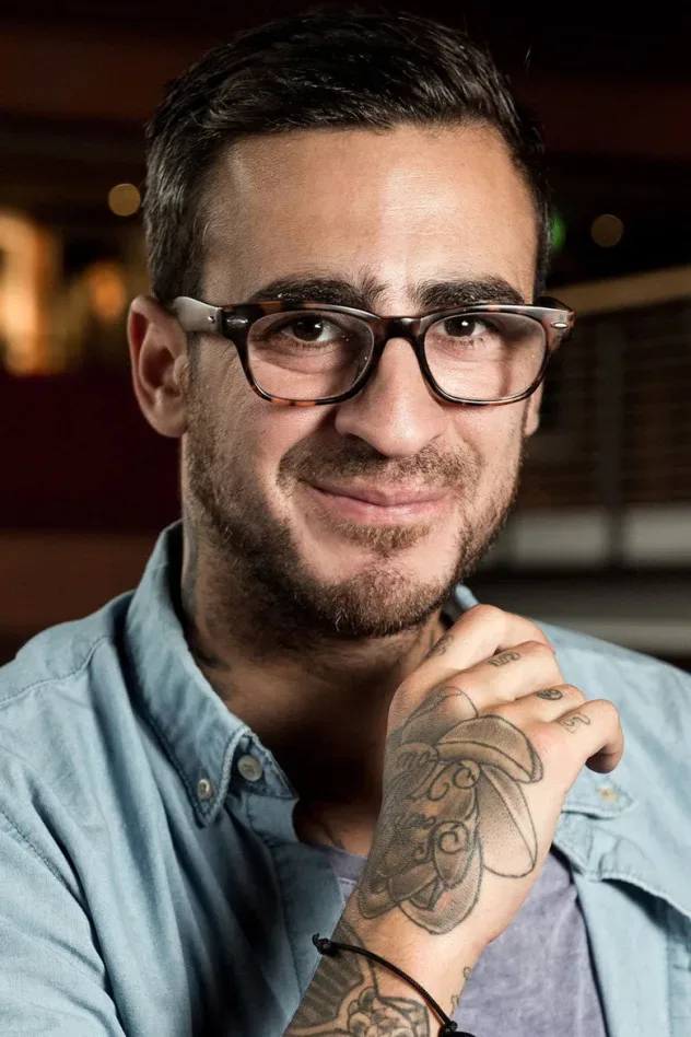 Imagen de portada para Cori Gonzalez-Macuer
