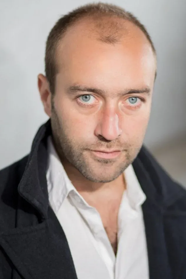 Обложка для Gareth Llewelyn