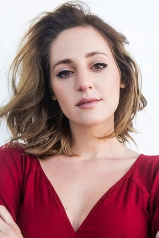 Alli Willow photo