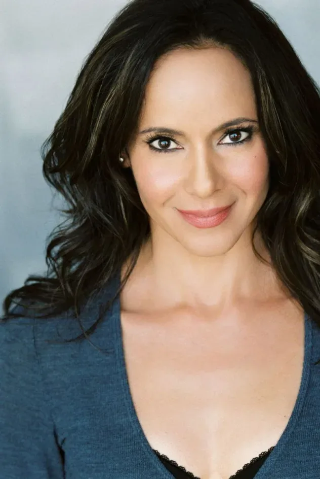Cover image for Mercedes Colon