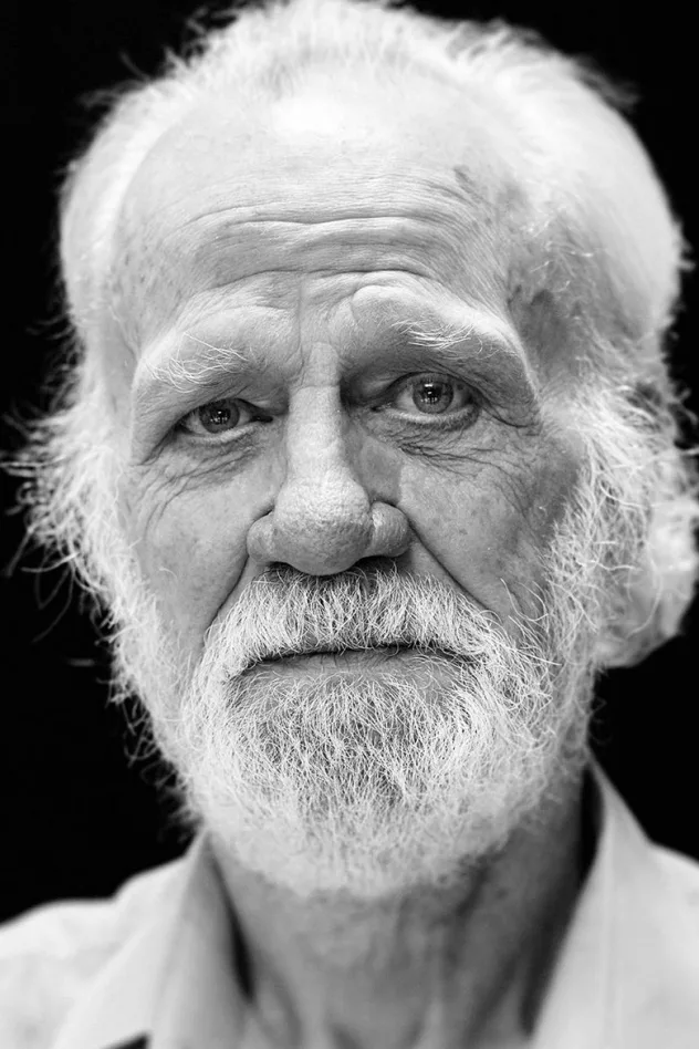 Leon Russom photo