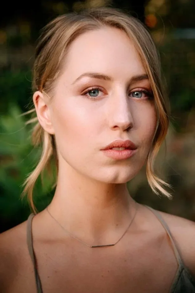 صورة الغلاف لـ Izzy Stevens