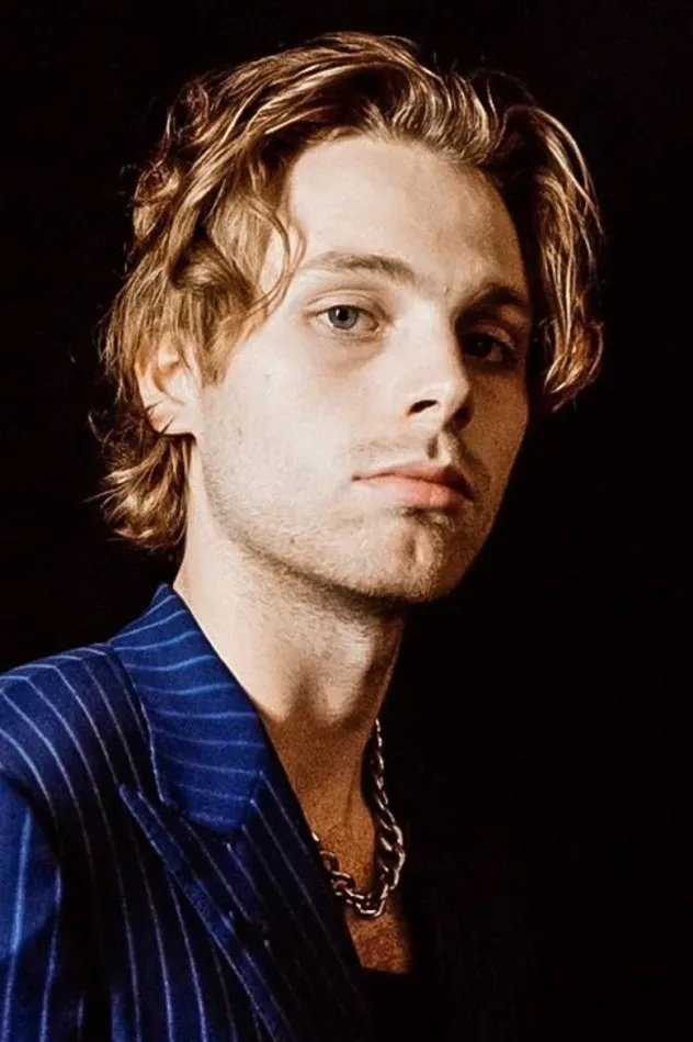 Обложка для Luke Hemmings