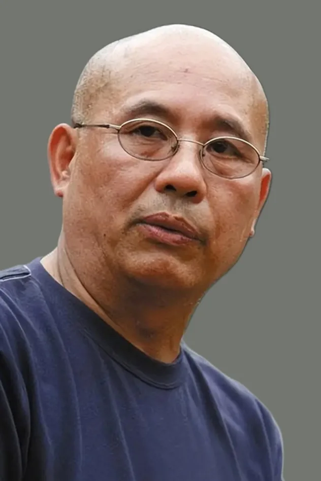 صورة 何群