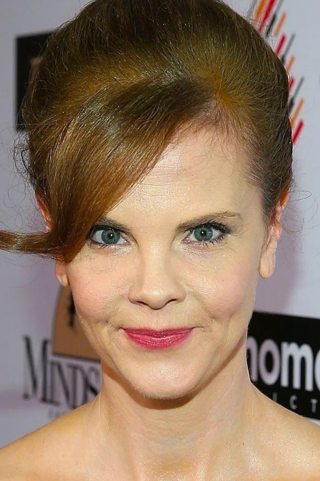 Kiersten Warren