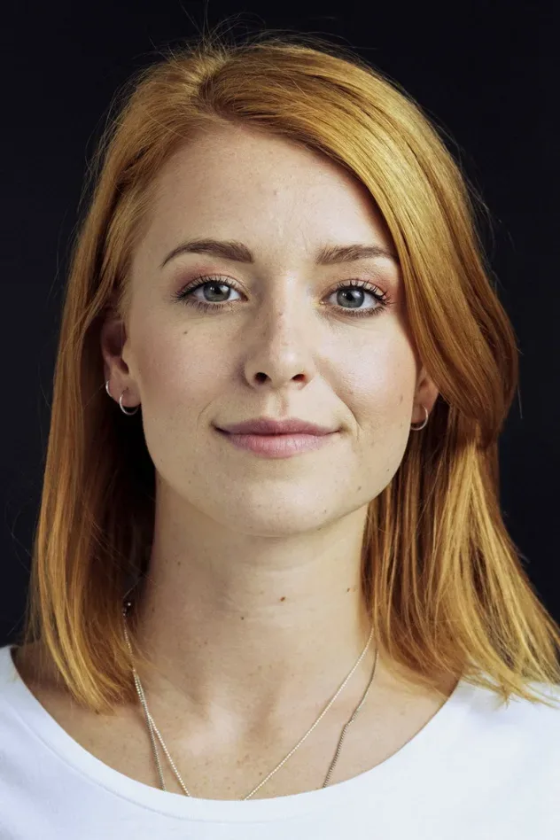 صورة الغلاف لـ Clara Henry