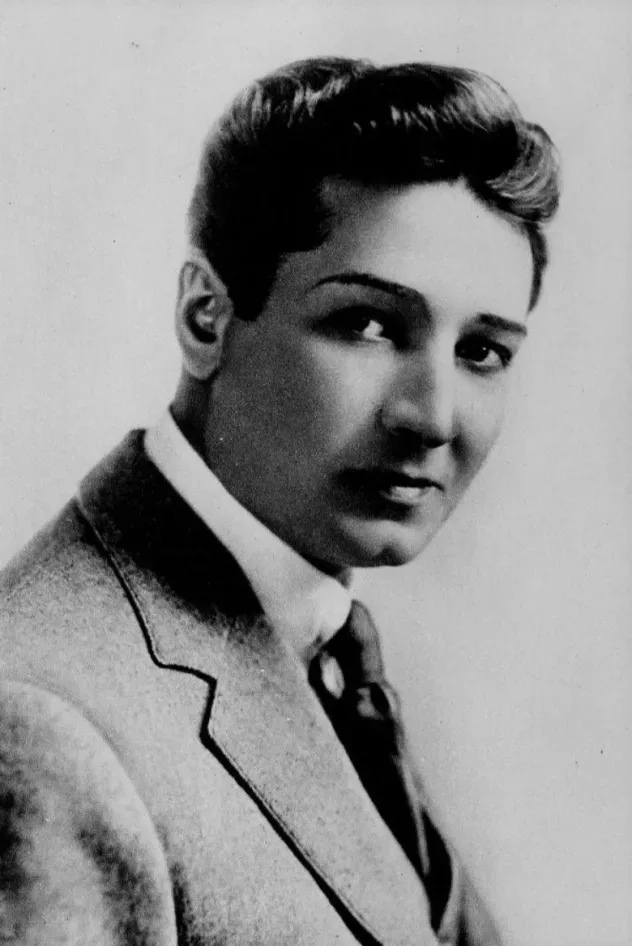 Imagen de portada para Gayne Whitman