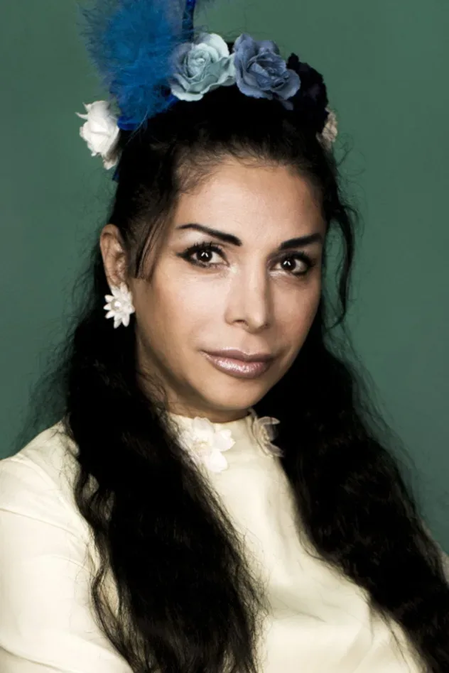 صورة الغلاف لـ Zinat Pirzadeh