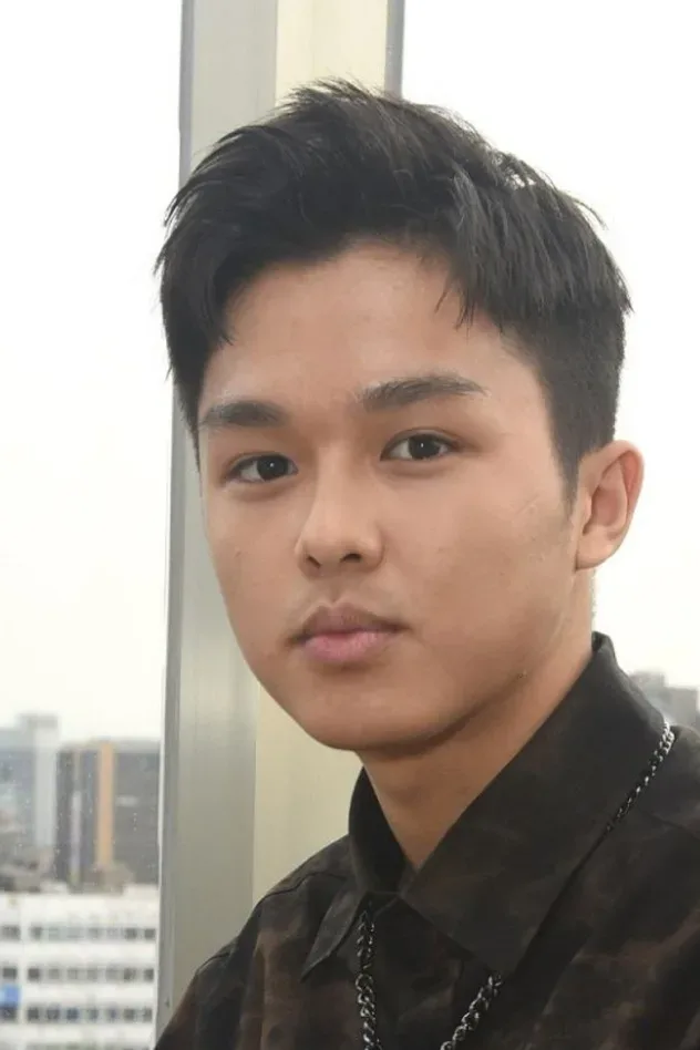 Обложка для Andrew Chen