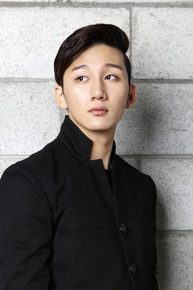 Kim Hyun-woo için kapak görseli