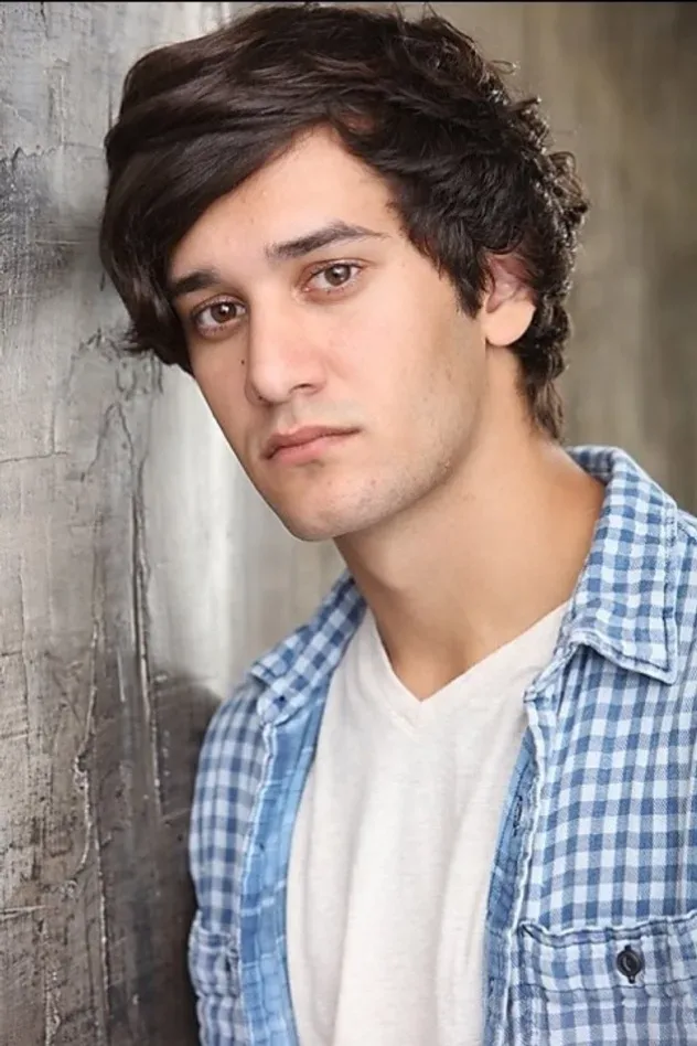 صورة الغلاف لـ Alec Holden