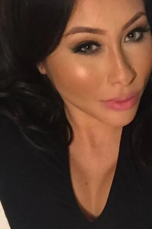 Missy Flores için kapak görseli