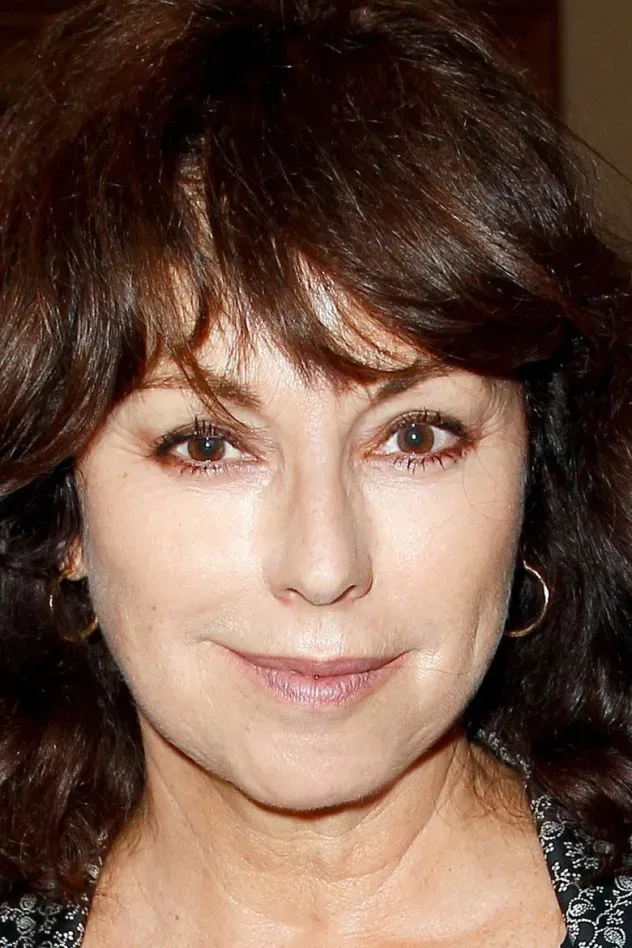 Cover image for Julie Arnold