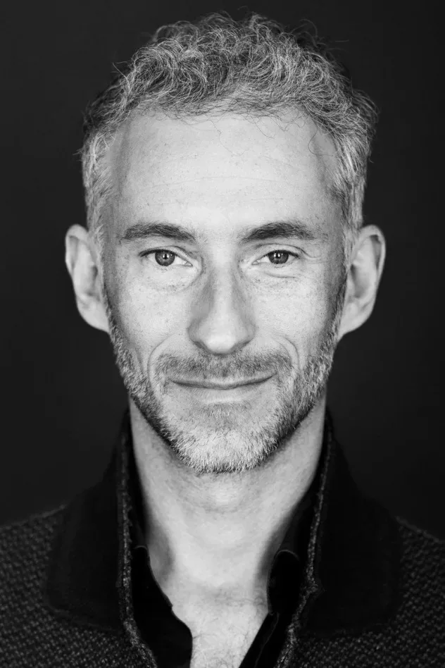 صورة الغلاف لـ Axel Sichrovsky