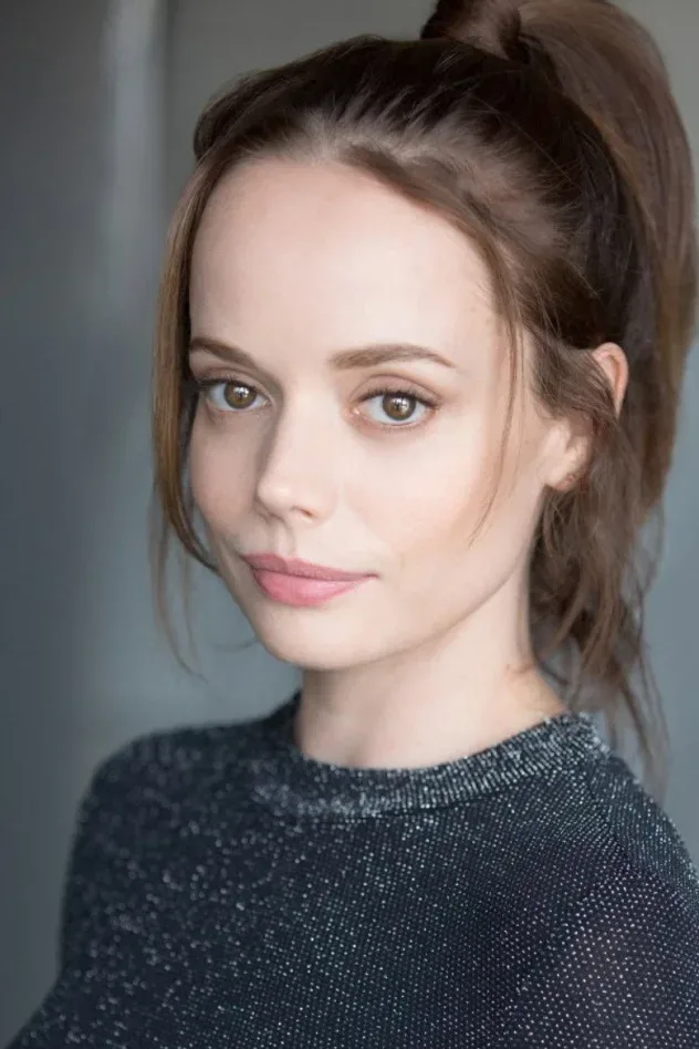 Обложка для Alice Henley