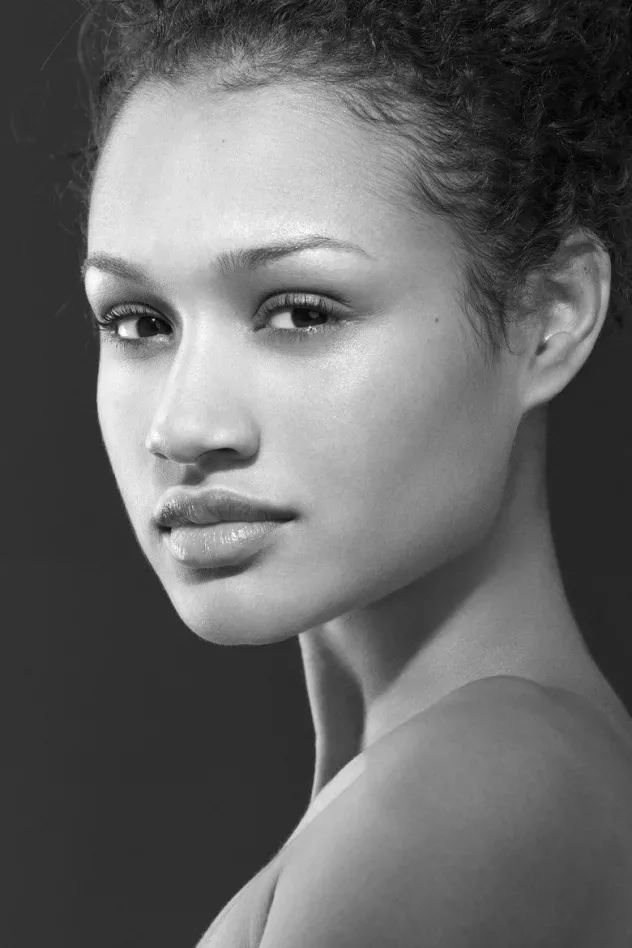 صورة الغلاف لـ Mercedes Yvette