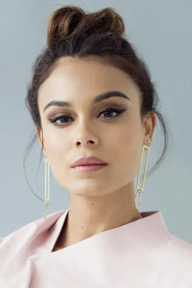 Обложка для Nathalie Kelley