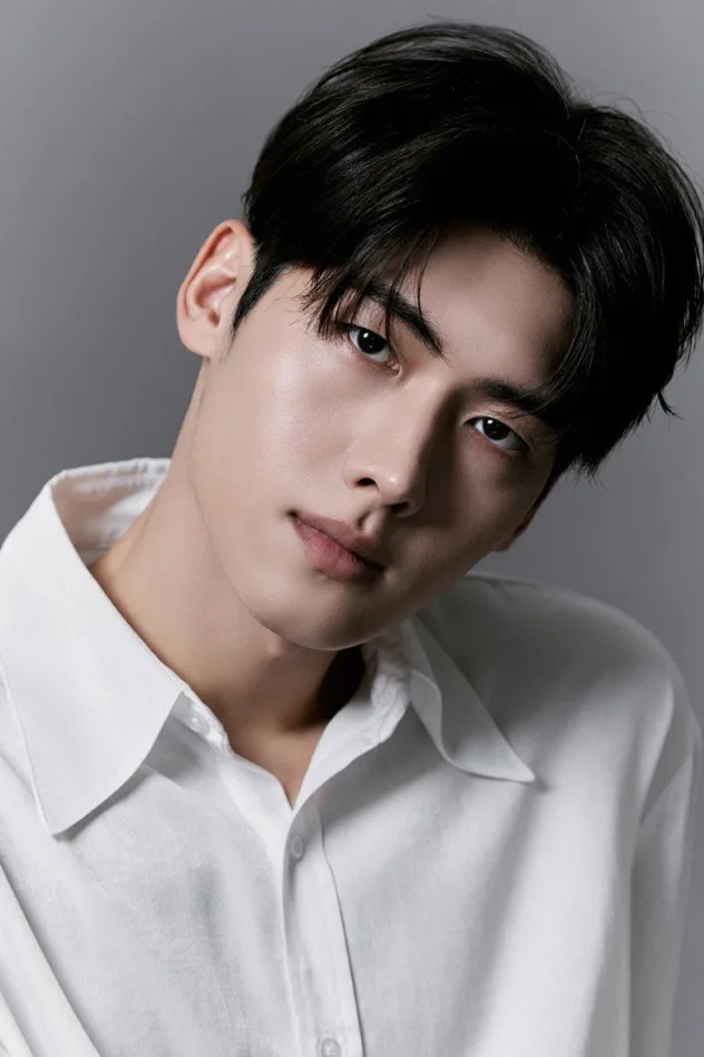 KANG WOO YEON