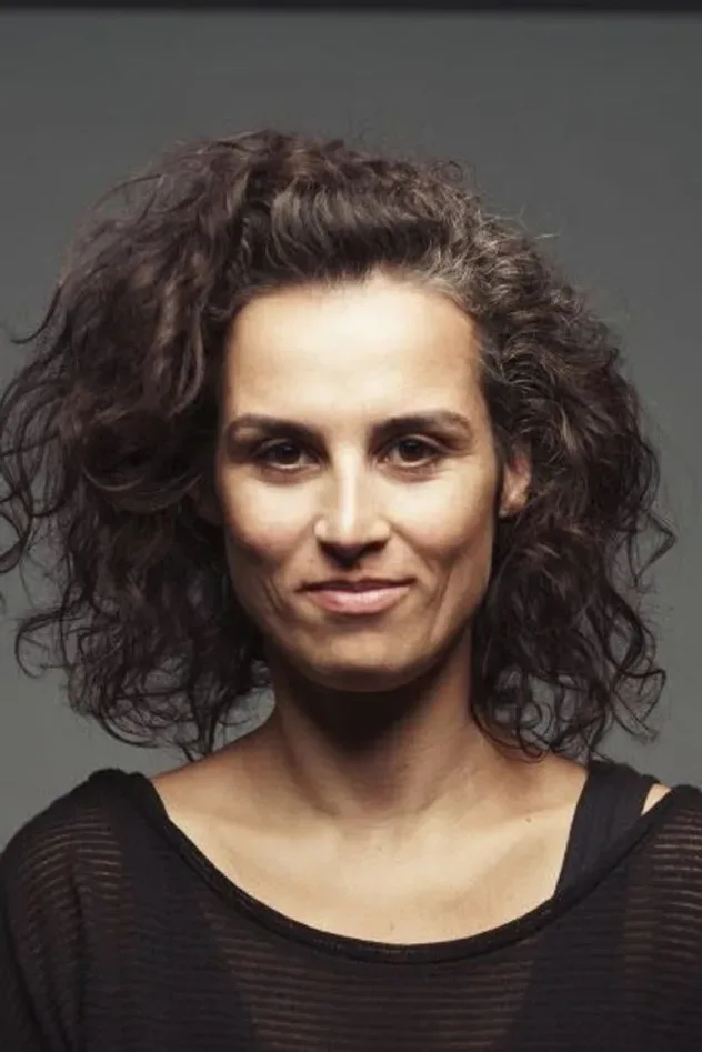 صورة الغلاف لـ Nadia Amin