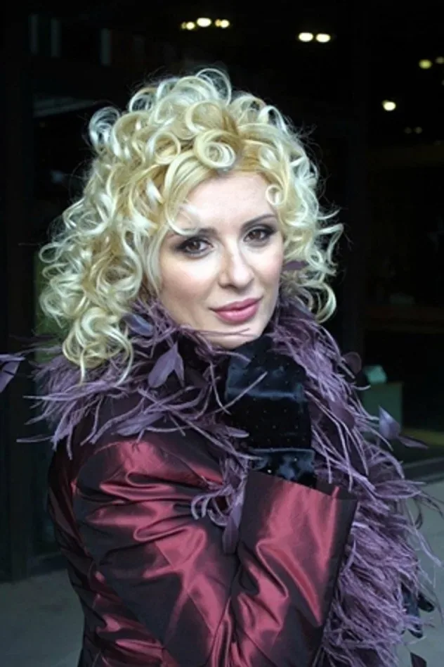 Обложка для Tina Cipollari