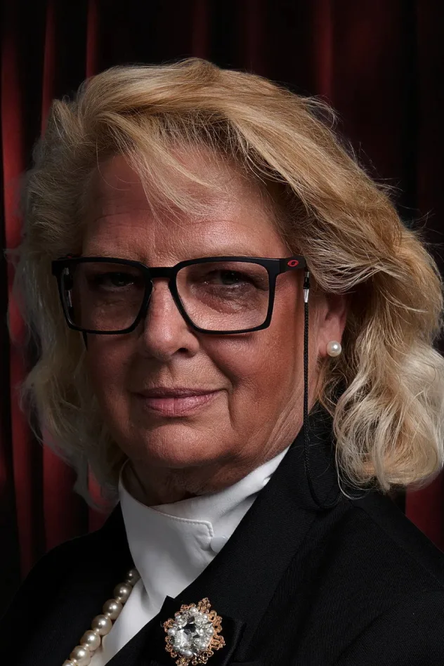 Elaine Savard