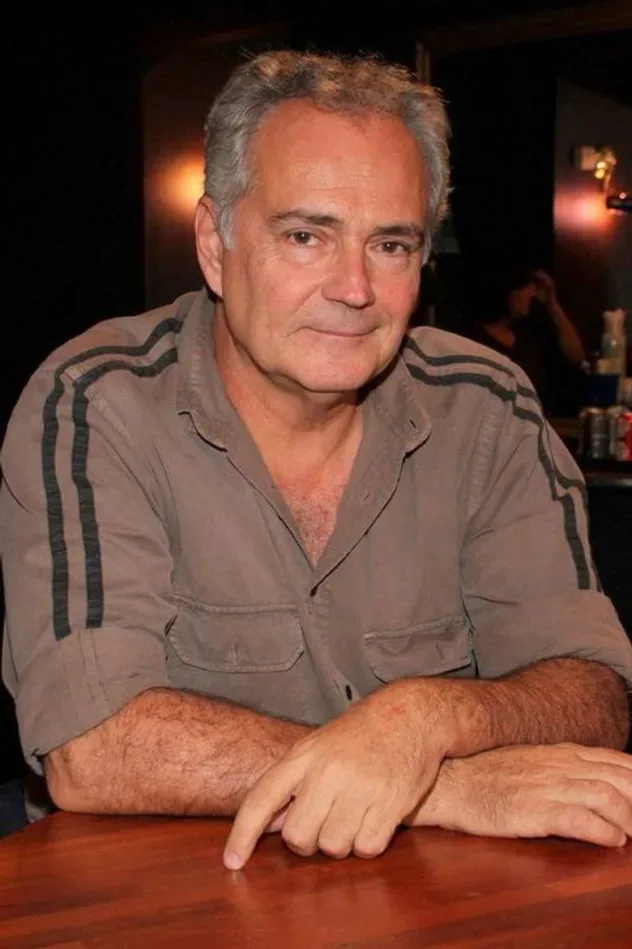 Imagen de portada para Paulo Reis