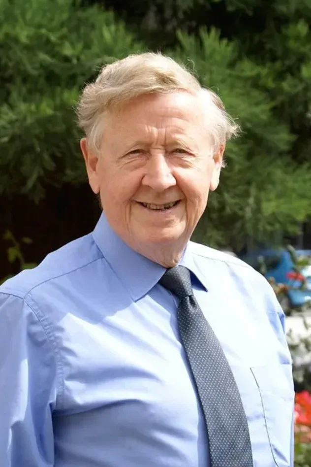 Cover image for Bernard Atha