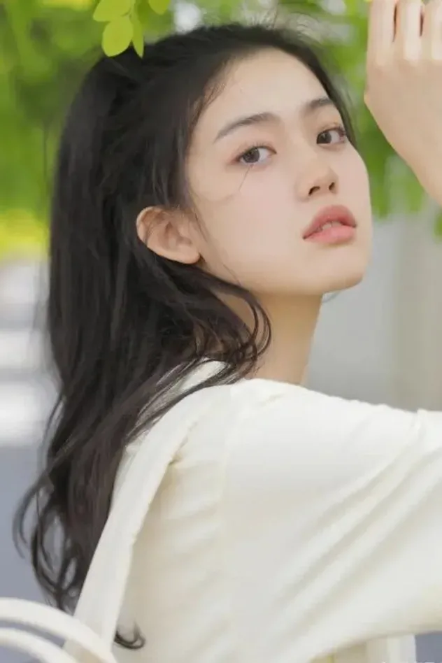 Dong Yufei için kapak görseli