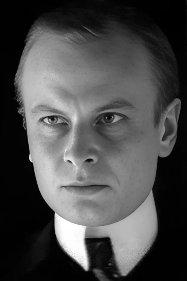 Aleksandr Romantsov için kapak görseli