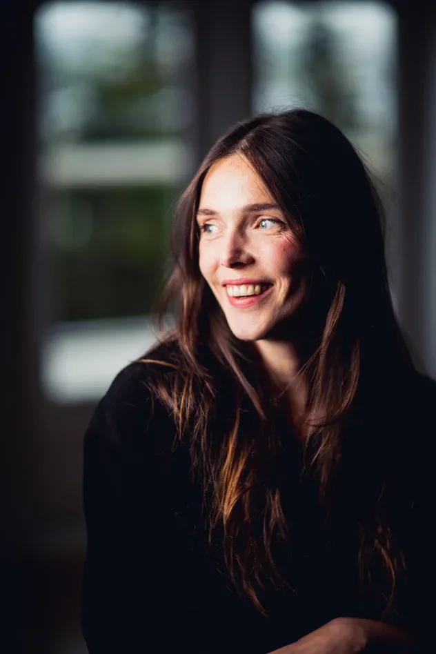 Обложка для Rhiannon Morgan