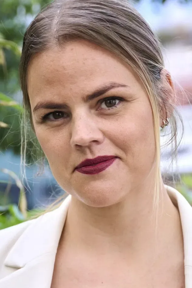 Amalie Lindegård için kapak görseli