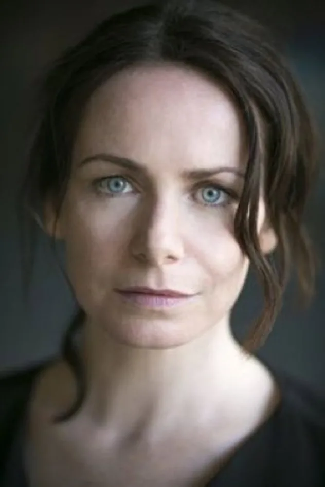 Clare Calbraith fotoğrafı