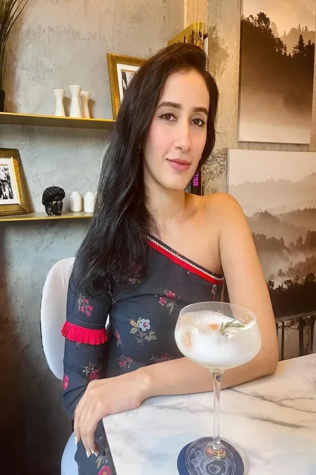 Namita Dubey için kapak görseli