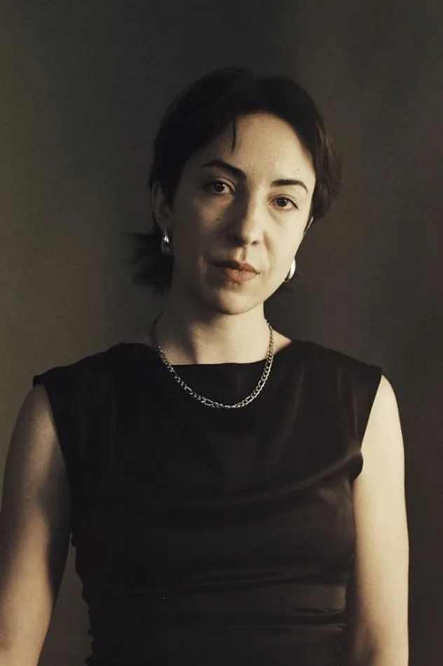 Sophy Romvari için kapak görseli