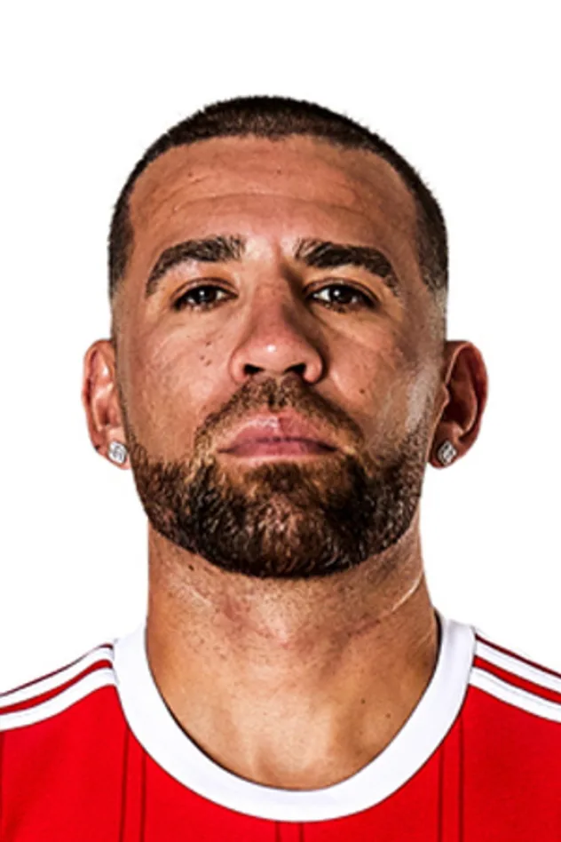 Nicolás Otamendi için kapak görseli