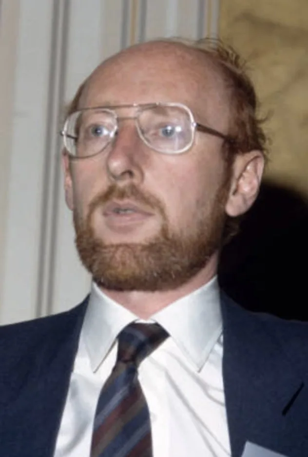 Imagen de portada para Sir Clive Sinclair